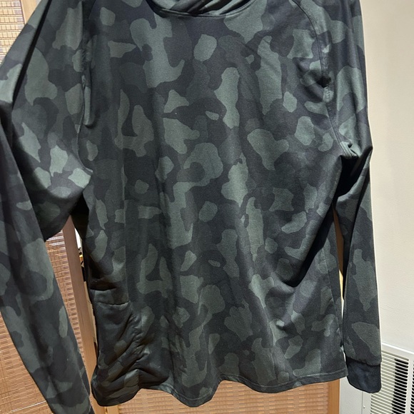 Zella Black Camouflage Hoodie good condition- side small zip pocket - Picture 1 of 7